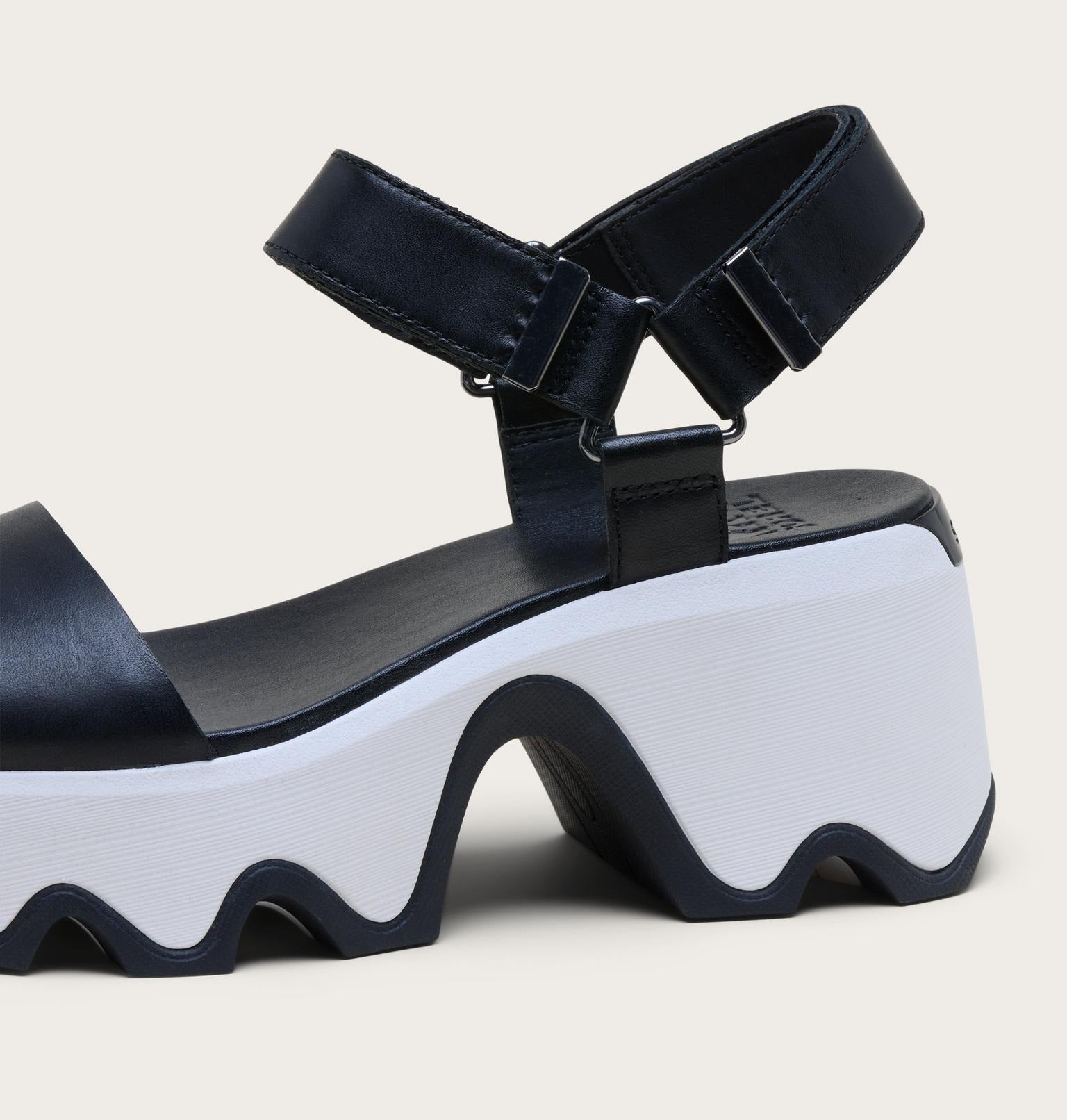 Kinetic™ Aura Y-Strap Women's Sandal - Black, Sea Salt