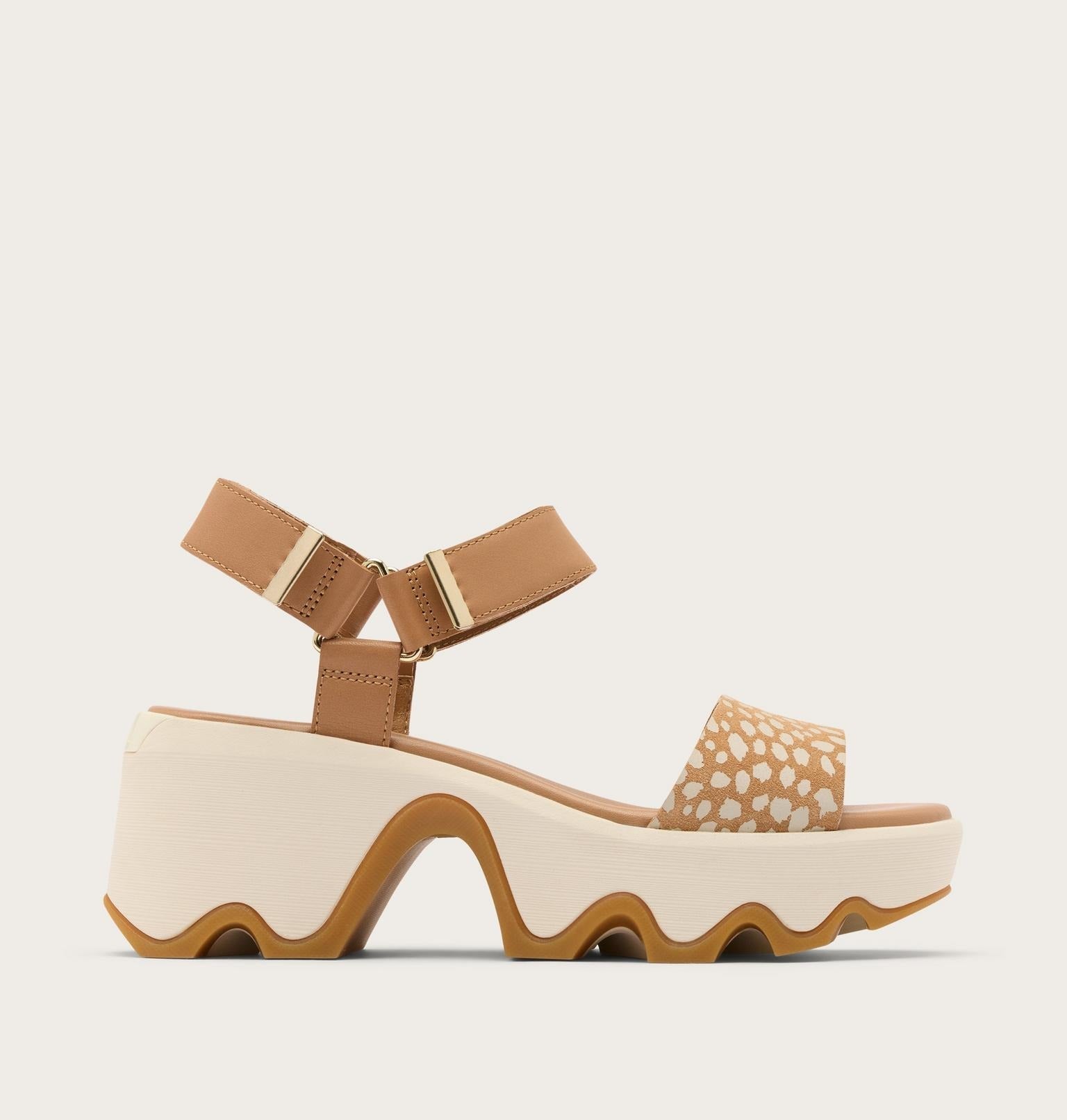 Kinetic™ Aura Y-Strap Women's Sandal - Tawny Buff, Chalk